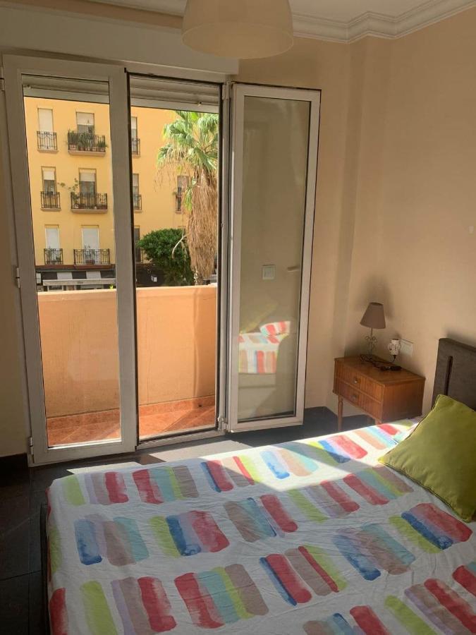 Habitación Céntrica en Casa de Familia Valenza Esterno foto